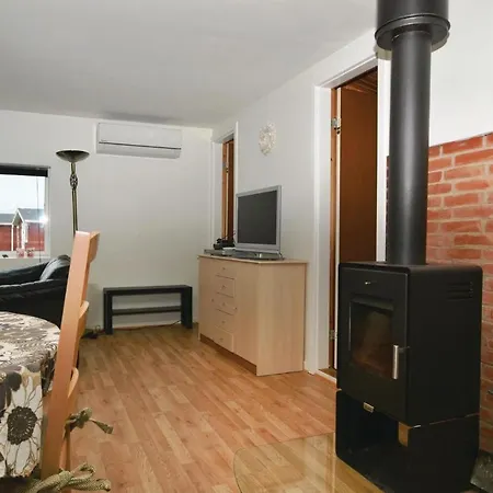 Gorgeous In With Kitchen Holiday home *